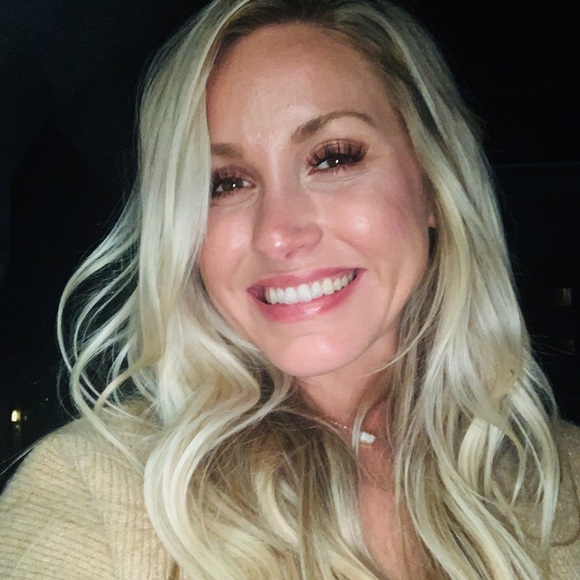 Meet your Posher, Brooke - Picture 4 of 5